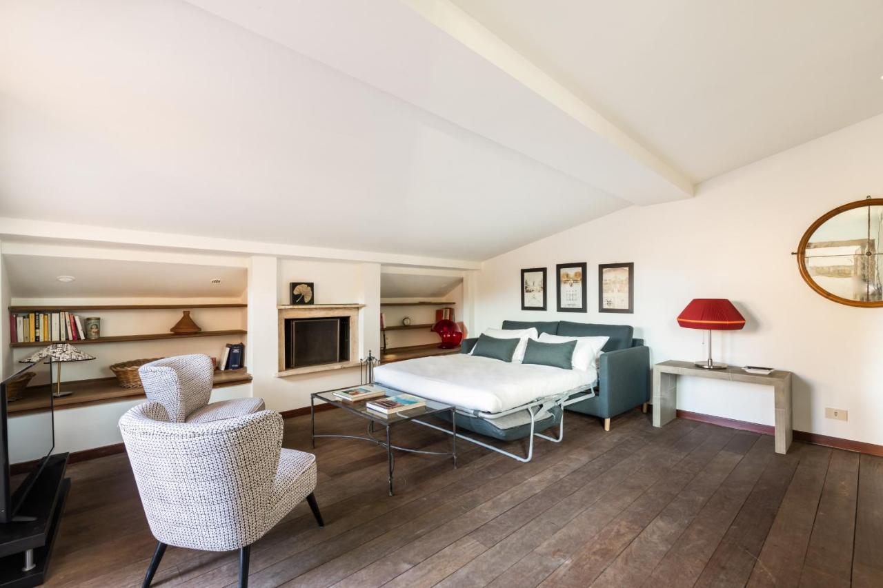 Bright And Comfy Terraced Apartment In Trastevere Rome Bagian luar foto
