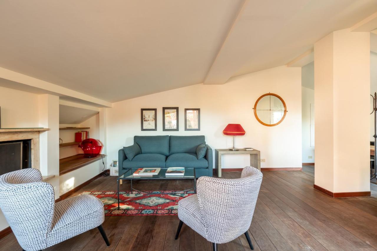 Bright And Comfy Terraced Apartment In Trastevere Rome Bagian luar foto