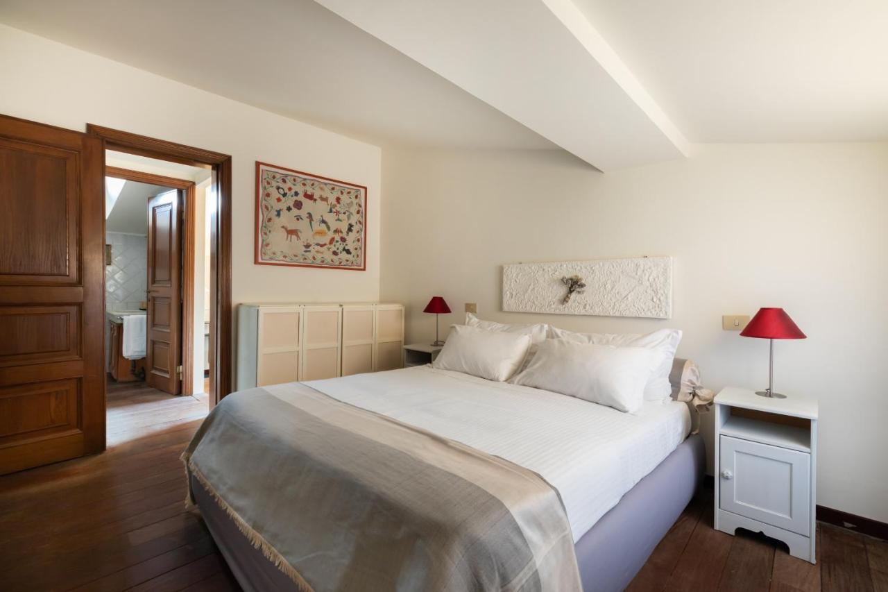 Bright And Comfy Terraced Apartment In Trastevere Rome Bagian luar foto